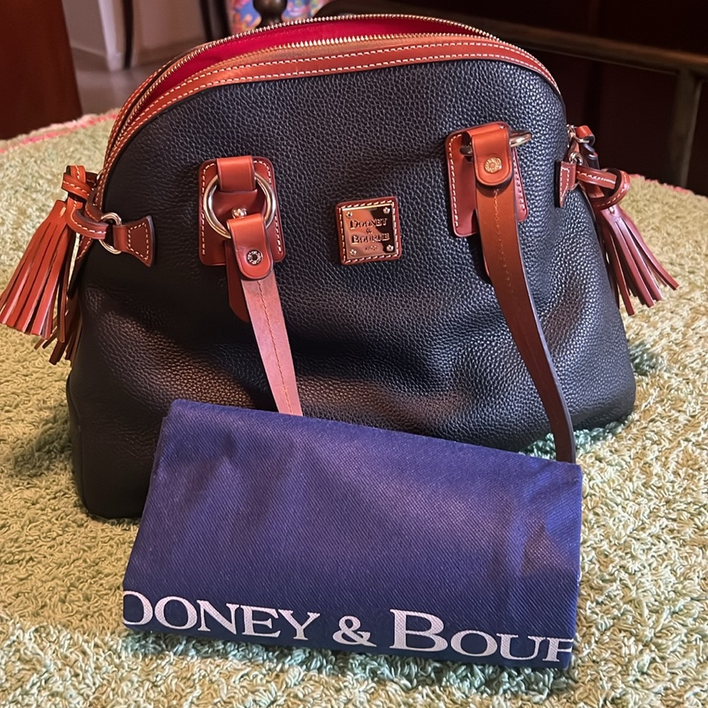 Dooney & Bourke Pebble Grain Black Leather Domed Satchel New W/O Tags - Picture 3 of 5